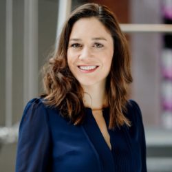 Dr. Julia Reuss Dr. Julia Reuss